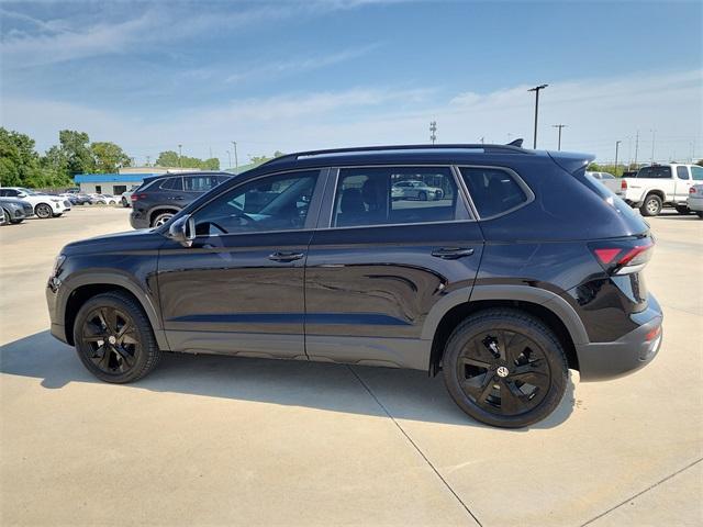 Photo of 2025 Deep Black Pearl Effect Volkswagen Taos