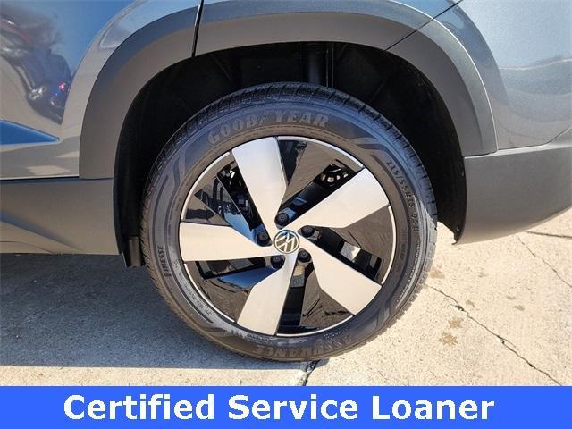 Photo of 2025 Platinum Gray Metallic Volkswagen Taos