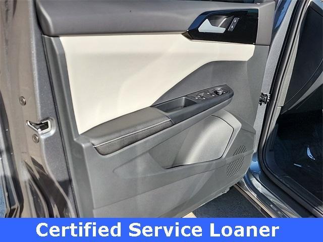 Photo of 2025 Platinum Gray Metallic Volkswagen Taos