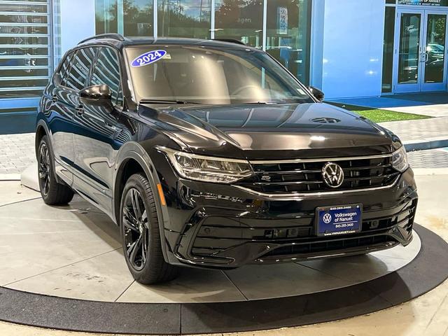 Photo of 2024 Deep Black Pearl Volkswagen Tiguan