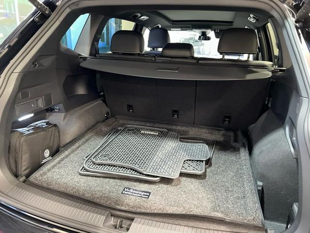 Photo of 2024 Deep Black Pearl Volkswagen Tiguan