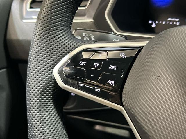 Photo of 2024 Deep Black Pearl Volkswagen Tiguan