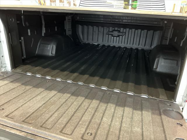 Photo of 2021 Silver Ice Metallic Chevrolet Silverado 1500