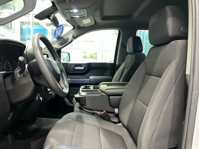 Photo of 2021 Silver Ice Metallic Chevrolet Silverado 1500
