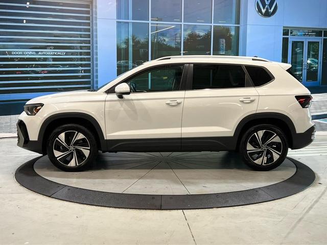Photo of 2025 Pure White Volkswagen Taos