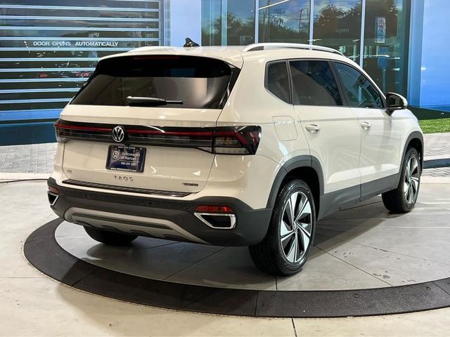 Photo of 2025 Pure White Volkswagen Taos