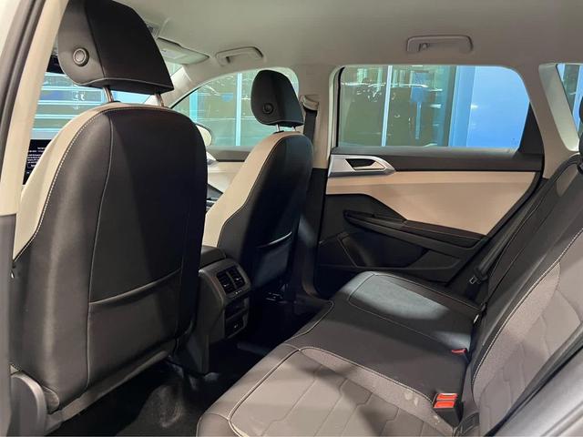 Photo of 2025 Pure White Volkswagen Taos