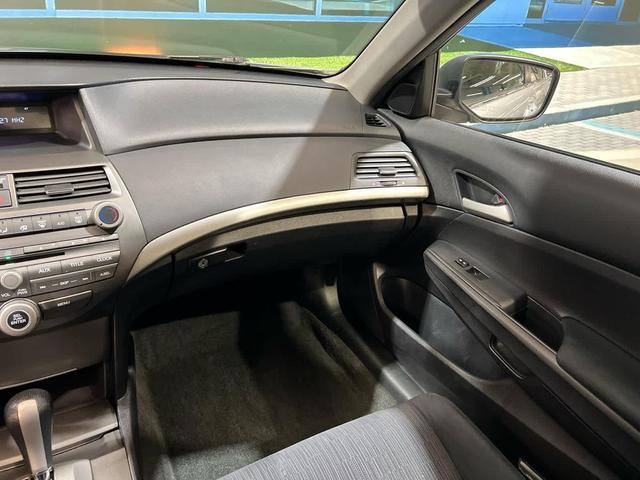 Photo of 2012 Alabaster Silver Metallic Honda Accord