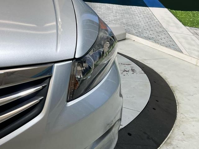 Photo of 2012 Alabaster Silver Metallic Honda Accord