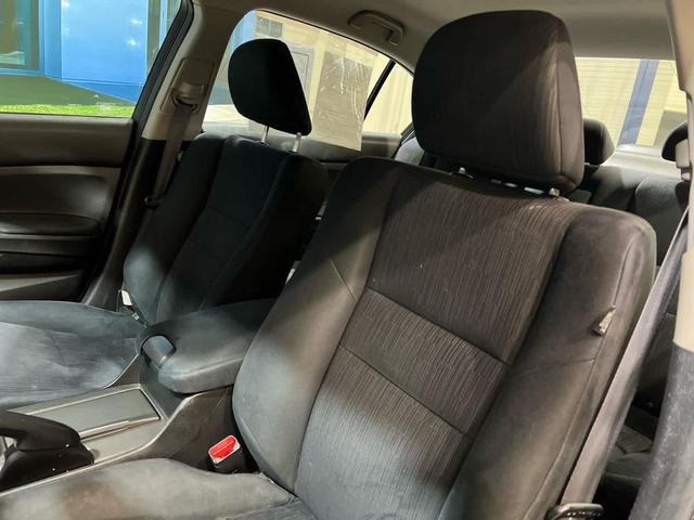 Photo of 2012 Alabaster Silver Metallic Honda Accord