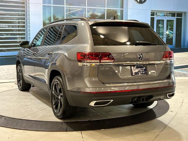 Photo of 2022 Platinum Gray Metallic Volkswagen Atlas