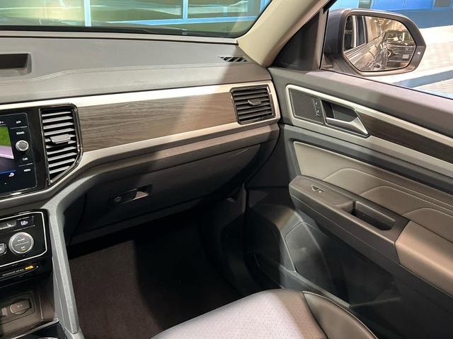 Photo of 2022 Platinum Gray Metallic Volkswagen Atlas