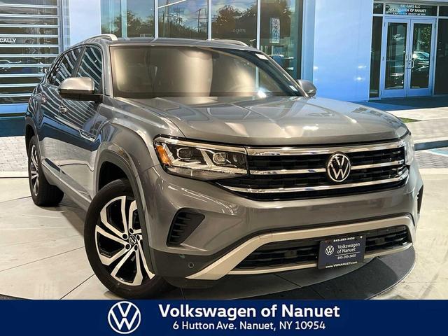 Photo of 2022 Platinum Gray Metallic Volkswagen Atlas Cross Sport