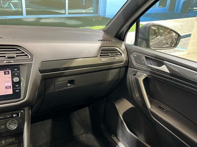 Photo of 2019 Platinum Gray Metallic Volkswagen Tiguan