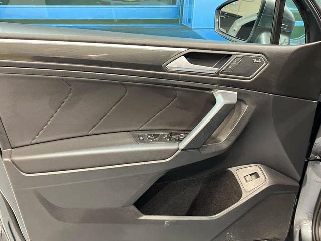 Photo of 2019 Platinum Gray Metallic Volkswagen Tiguan