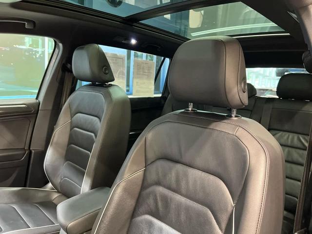 Photo of 2019 Platinum Gray Metallic Volkswagen Tiguan