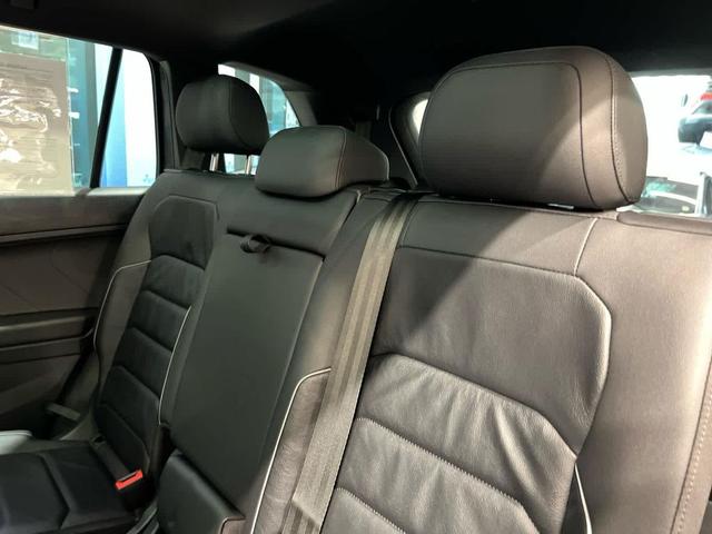 Photo of 2019 Platinum Gray Metallic Volkswagen Tiguan