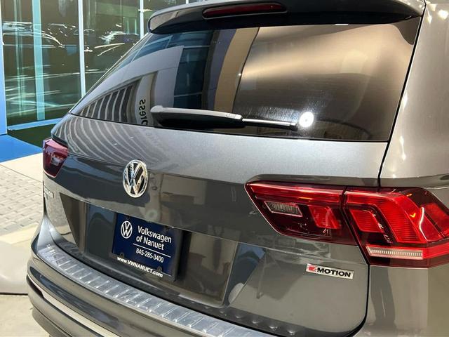 Photo of 2019 Platinum Gray Metallic Volkswagen Tiguan