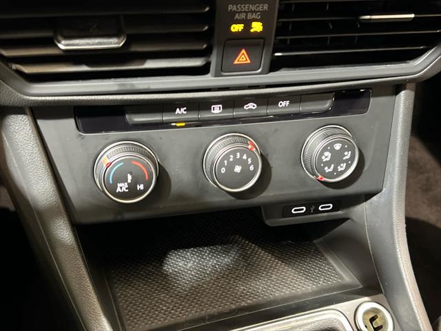 Photo of 2021 Platinum Gray Metallic Volkswagen Jetta
