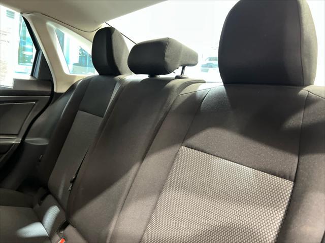 Photo of 2021 Platinum Gray Metallic Volkswagen Jetta