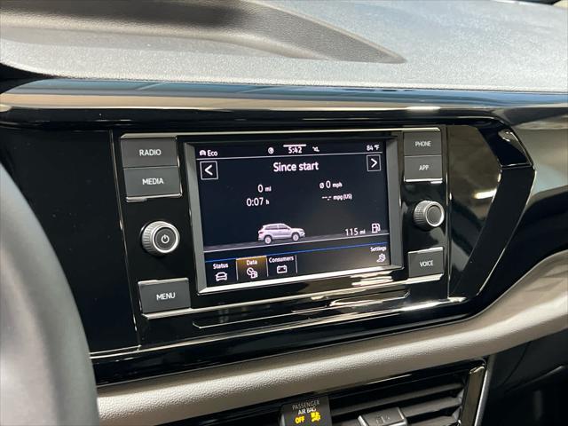 Photo of 2023 Pure White Volkswagen Taos