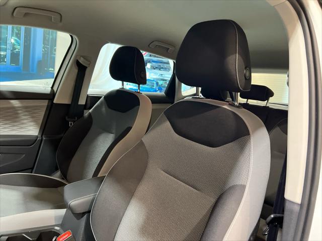 Photo of 2023 Pure White Volkswagen Taos