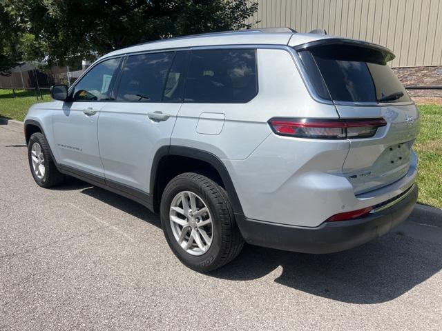 Photo of 2022 Silver Zynith Jeep Grand Cherokee L