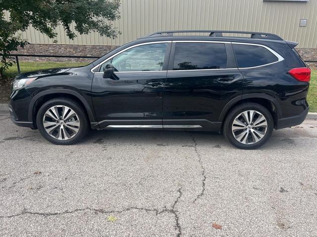 Photo of 2022 Crystal Black Silica Subaru Ascent