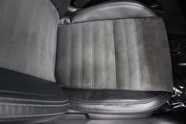 Photo of 2022 Black Mitsubishi Outlander