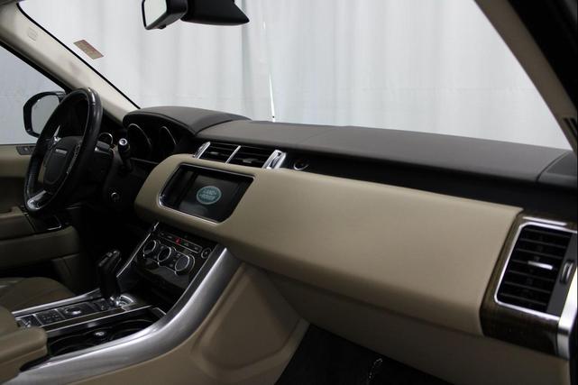 Photo of 2016 Gold Land Rover Range Rover Sport
