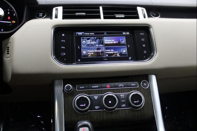 Photo of 2016 Gold Land Rover Range Rover Sport