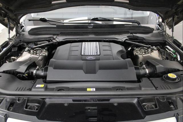 Photo of 2016 Gold Land Rover Range Rover Sport