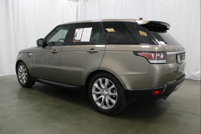 Photo of 2016 Gold Land Rover Range Rover Sport