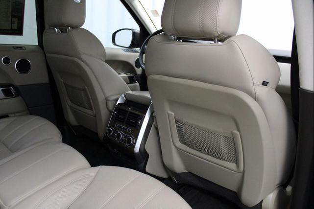 Photo of 2016 Gold Land Rover Range Rover Sport
