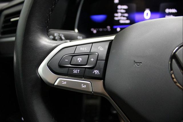 Photo of 2023 Pure White Volkswagen Jetta