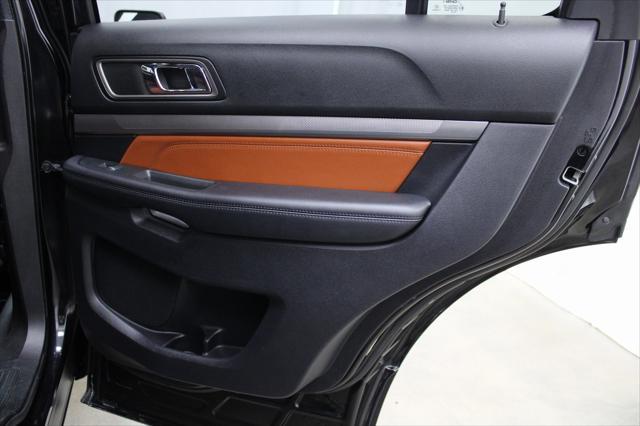 Photo of 2019 Black Metallic Ford Explorer