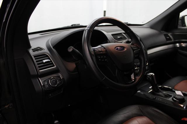 Photo of 2019 Black Metallic Ford Explorer