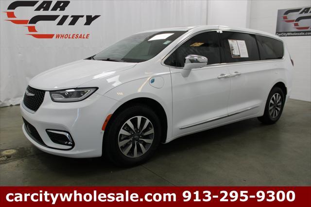 2022 Chrysler Pacifica Hybrid