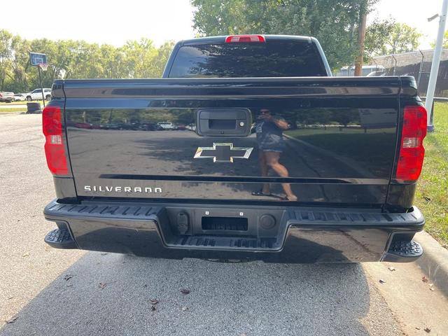 Photo of 2018 Black Chevrolet Silverado 1500