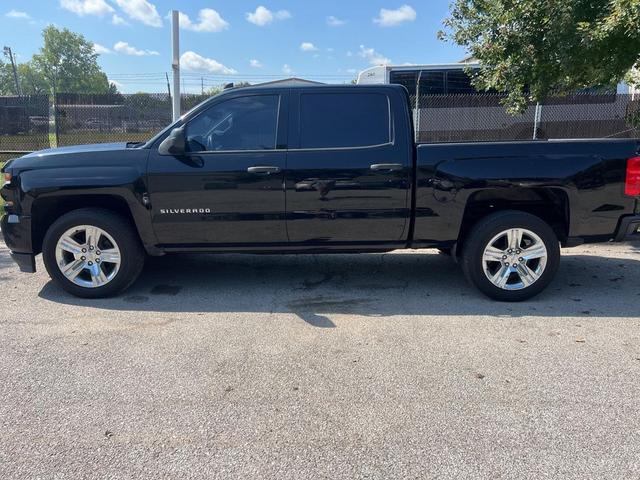 Photo of 2018 Black Chevrolet Silverado 1500