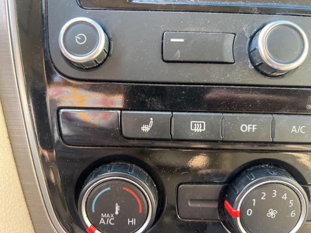 Photo of 2014 Black Volkswagen Passat