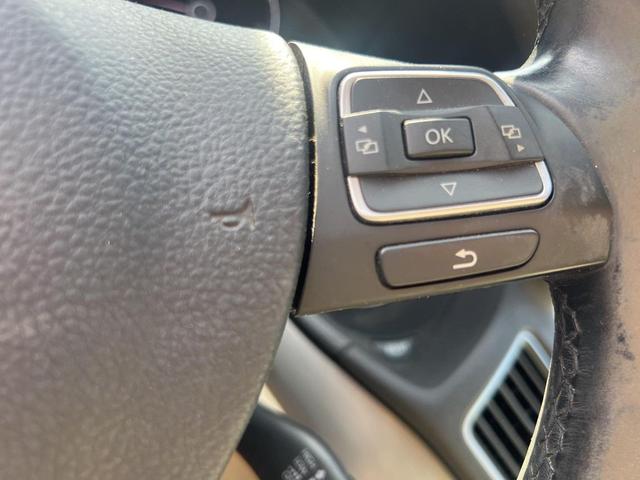Photo of 2014 Black Volkswagen Passat