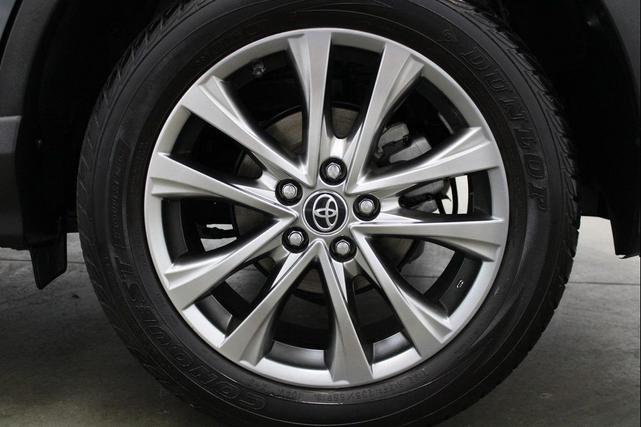 Photo of 2017 Magnetic Gray Metallic Toyota RAV4 Hybrid