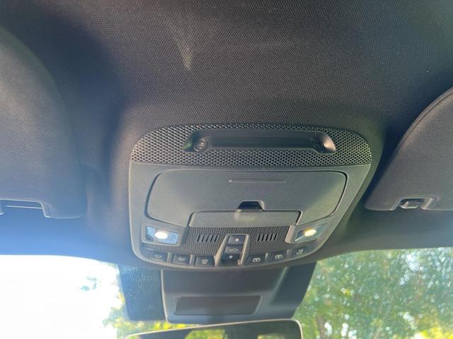 Photo of 2019 Infinite Black Metallic Lincoln Navigator