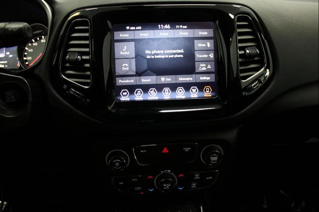 Photo of 2019 Granite Crystal Metallic Clearcoat Jeep Compass