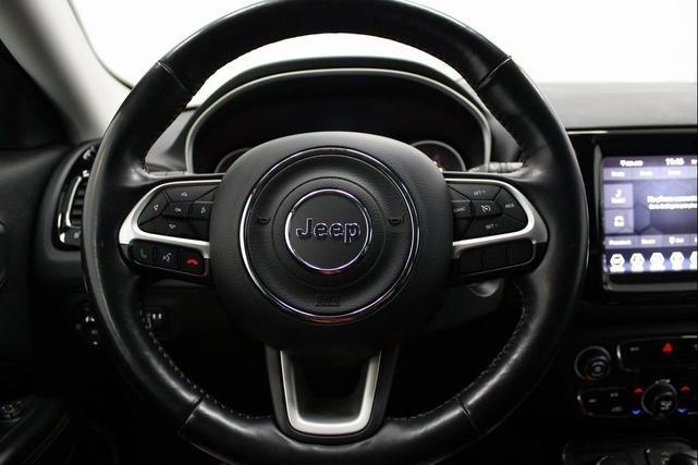 Photo of 2019 Granite Crystal Metallic Clearcoat Jeep Compass