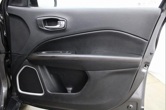 Photo of 2019 Granite Crystal Metallic Clearcoat Jeep Compass
