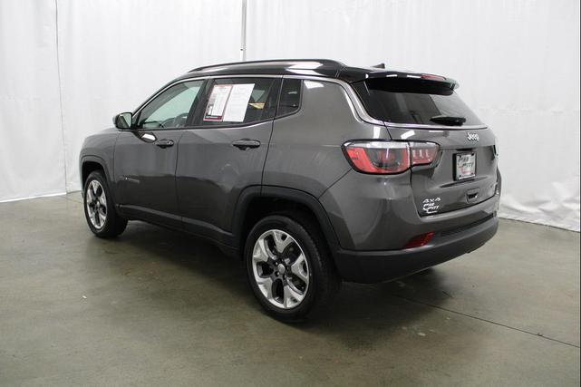 Photo of 2019 Granite Crystal Metallic Clearcoat Jeep Compass