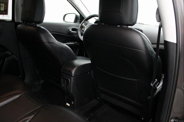 Photo of 2019 Granite Crystal Metallic Clearcoat Jeep Compass