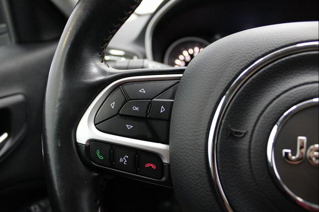 Photo of 2019 Granite Crystal Metallic Clearcoat Jeep Compass